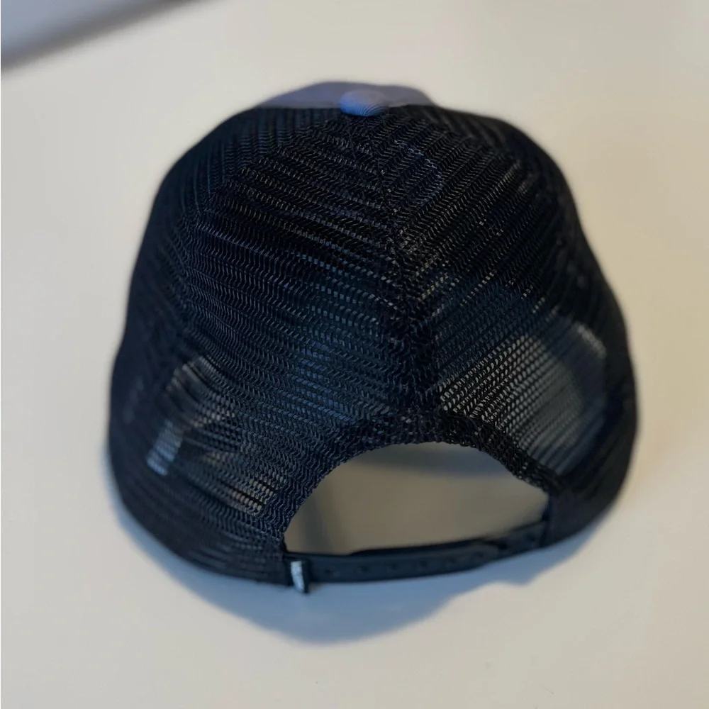 Volcom Charcoal and Black Cap - Picture 4 of 7